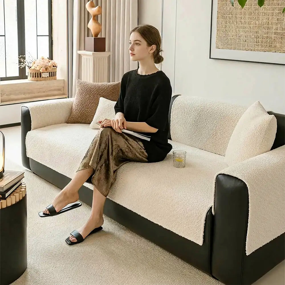 All-Season Breathable Chenille Scratch-Resistant Sofa Protection Couch Cover