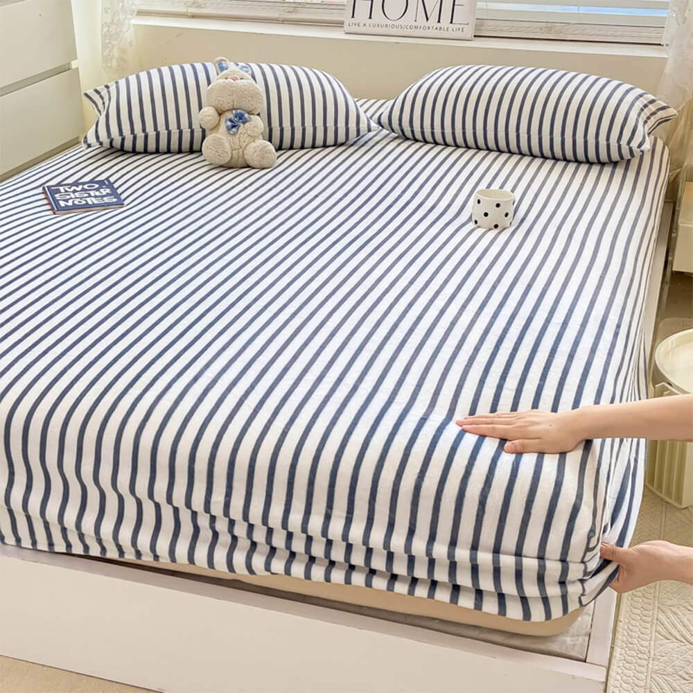 Ensemble de draps-housses antidérapants en velours de lait à rayures élégantes