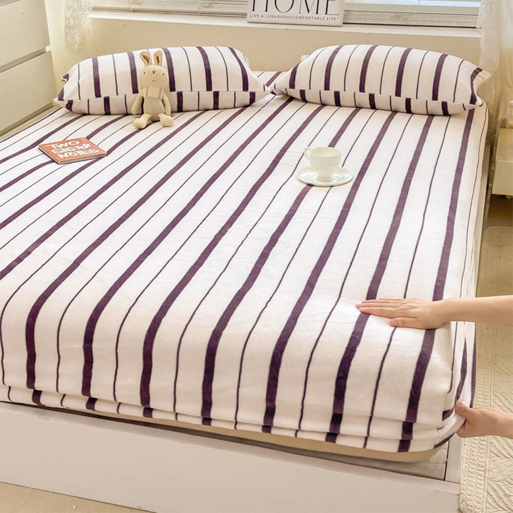 Ensemble de draps-housses antidérapants en velours de lait à rayures élégantes