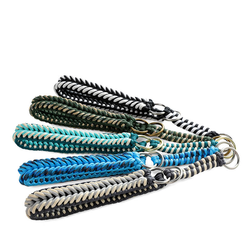 Collar e guinzaglio di cani luminosi antimanelli fatti a mano e guinzaglio