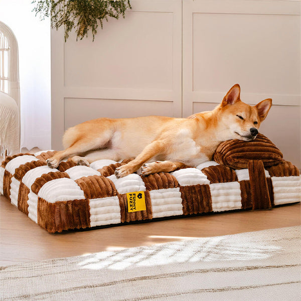 Handgefertigtes Plüsch-Schachbrett-Hundebett mit orthopädischer Unterstützung und Kissen