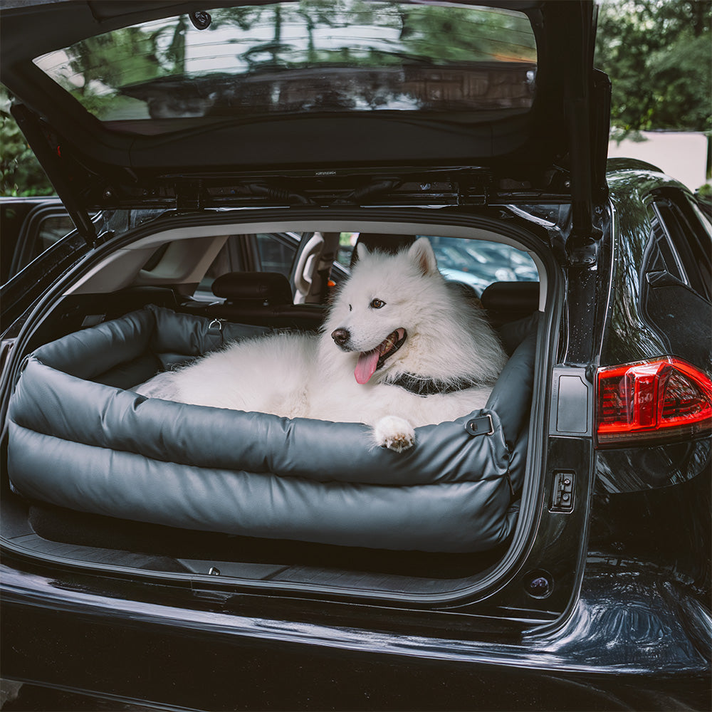 Lit rehausseur de luxe pour siège d'auto pour chien en similicuir - Urban Voyager
