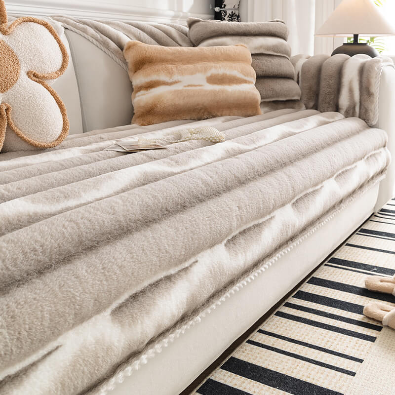 Bellissima copertina di divano peluche a stripe a stripe a gradiente