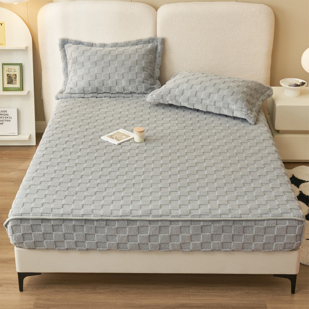 Premium Soft Checkerboard Plush Fitted Sheet Mattress Cover