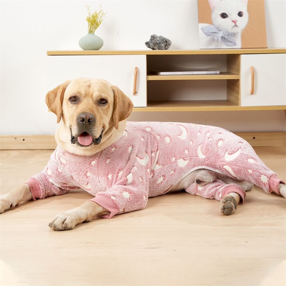 Pyjama doux et confortable pour chien Lune et étoiles – Parfait pour un confort tout au long de l'année.