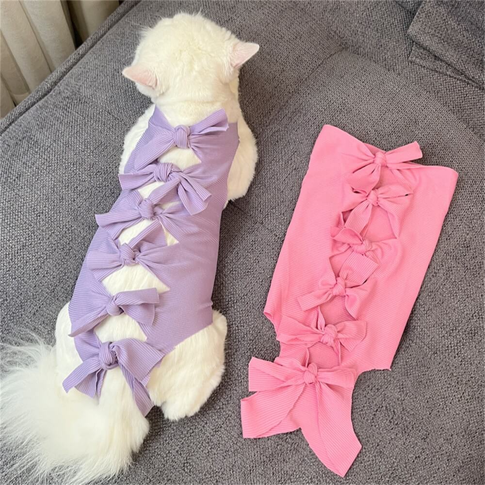 Vestido de gato con lazo en la espalda: elegante y adorable atuendo para mascotas