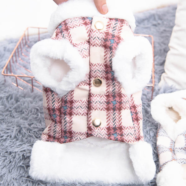 Chaqueta para perros de lana de vellón a cuadros: una chaqueta de invierno cálida y elegante