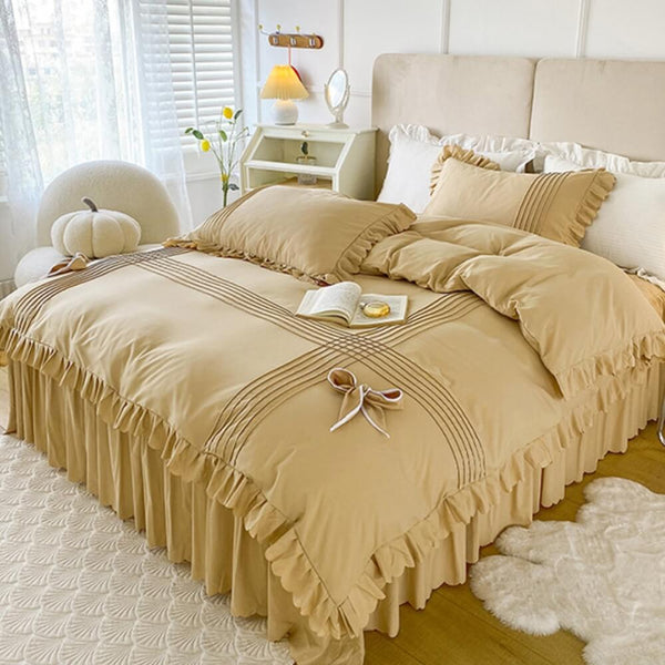 Elegante juego de cama de consuelo de terciopelo decorado con leche con falda de cama con falda