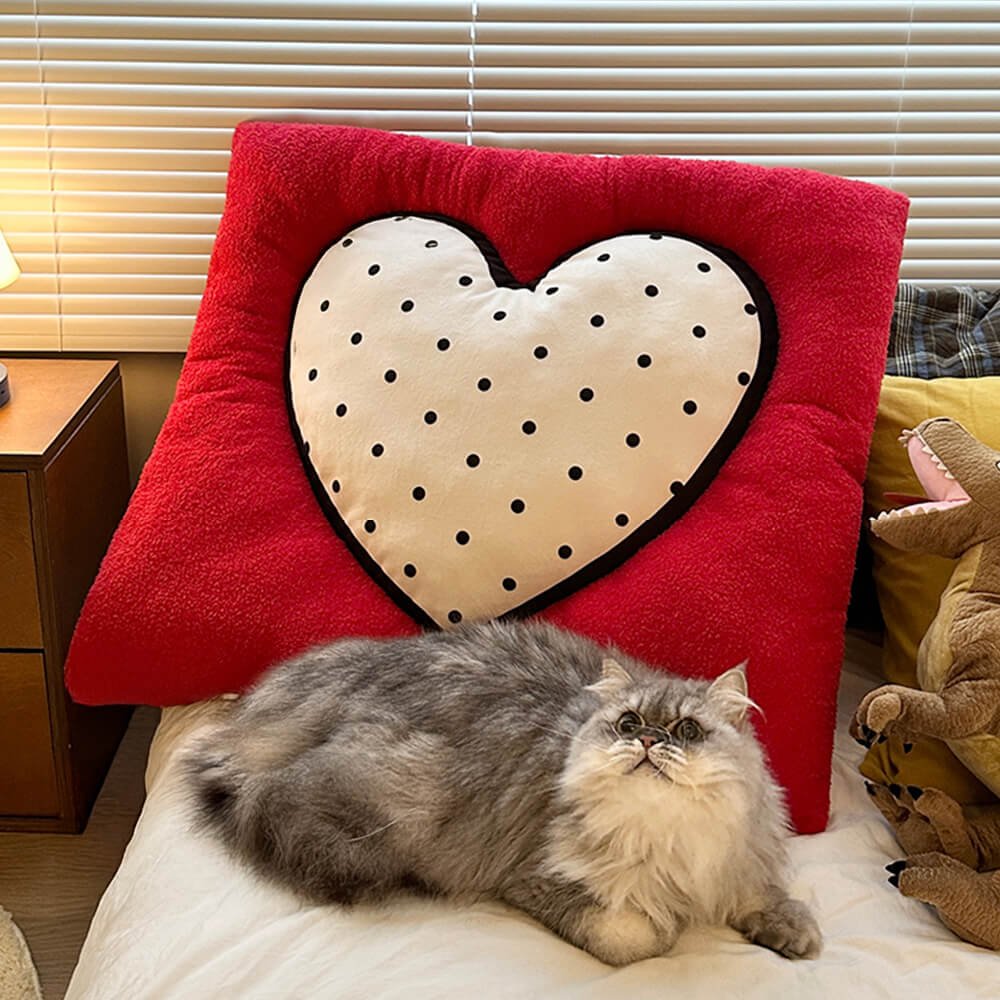 Tapis pour chien et chat confortable et confortable en forme de cœur rayé