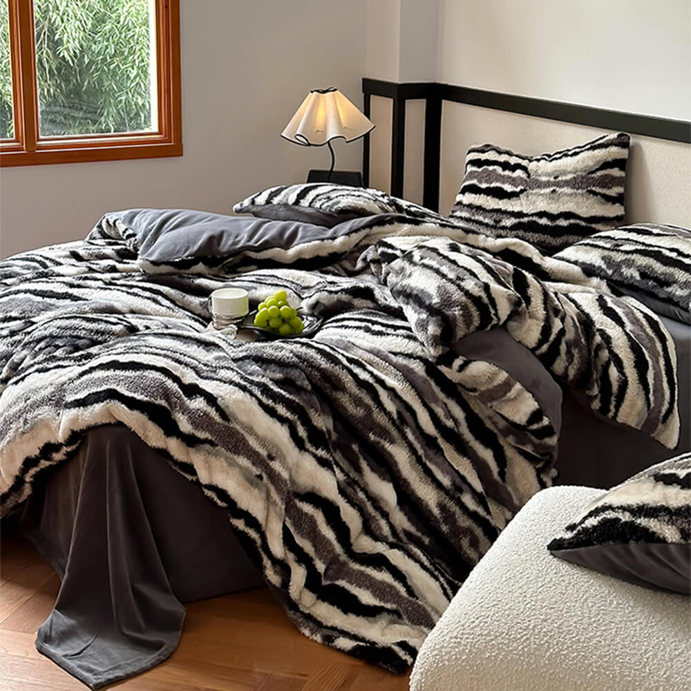 Dual-Sided Luxury Zebra Print Plush Bed Sheet Set