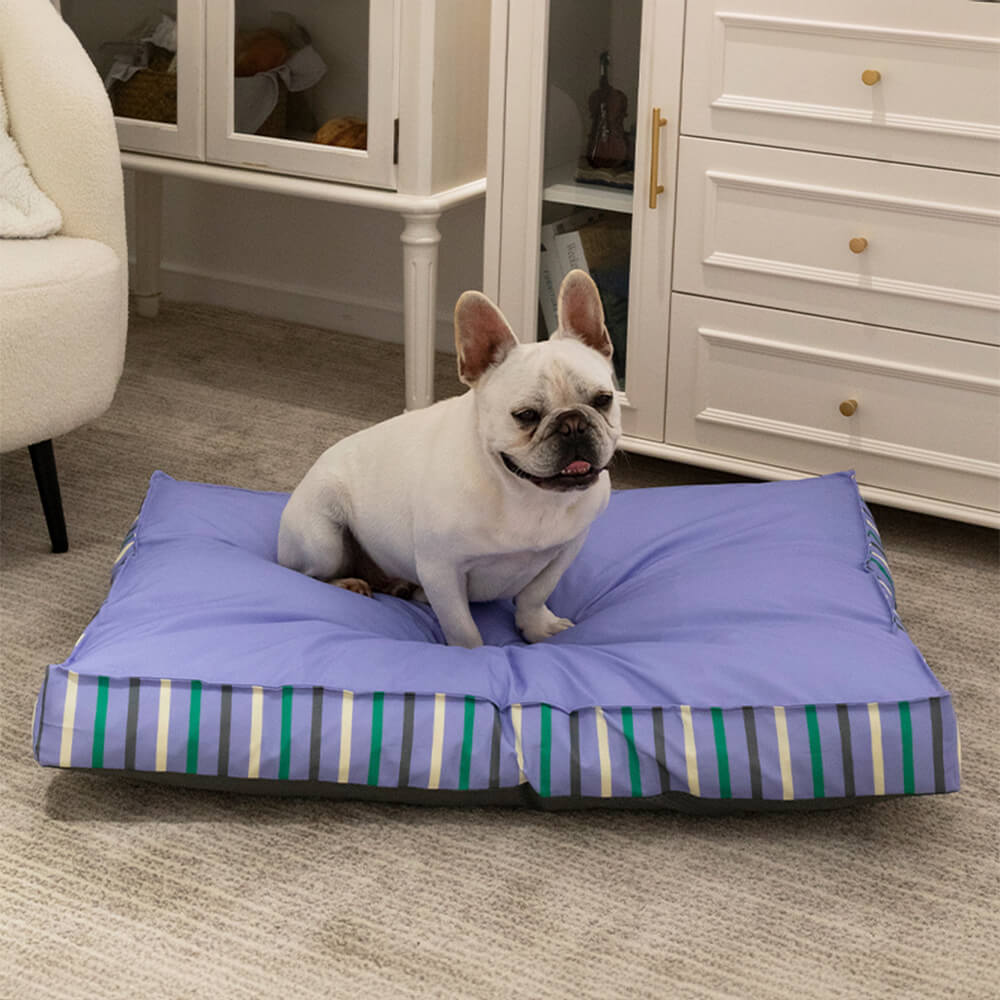 Cama para perros refrescante impermeable cuadrada a rayas