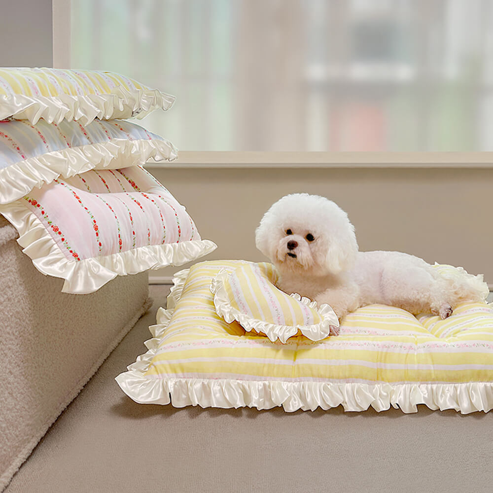 Vintage Floral Patchwork Ruffled Dog & Cat Mat Matching Pillow