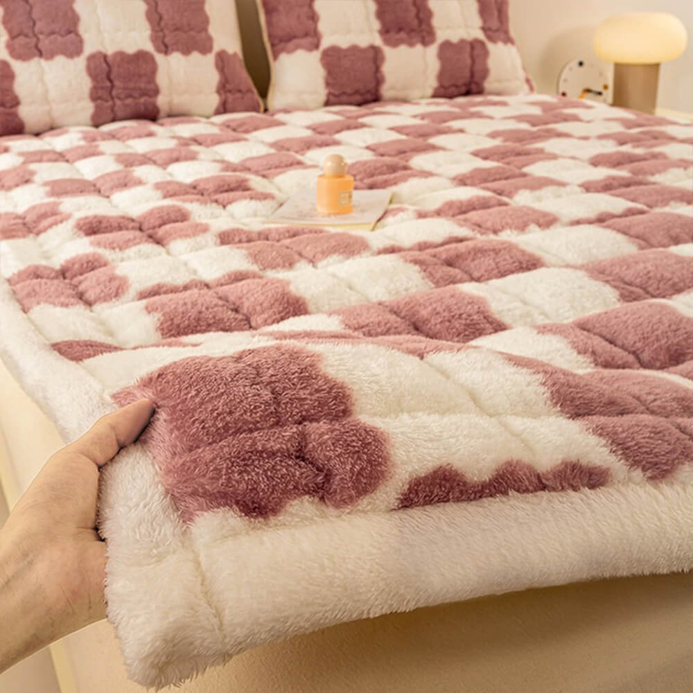 Warm Checkerboard Plush Mattress Topper and Pillowcase