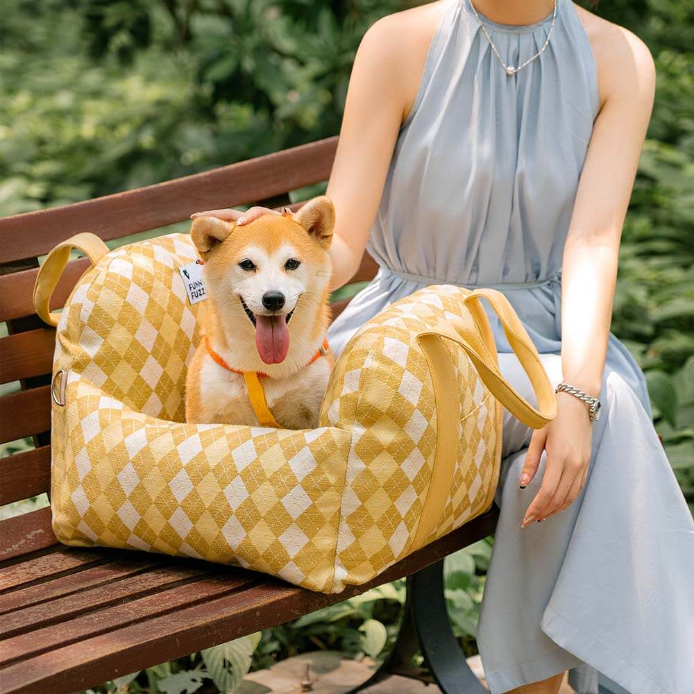 Lit de siège d'auto pour chien en damier coeur vintage