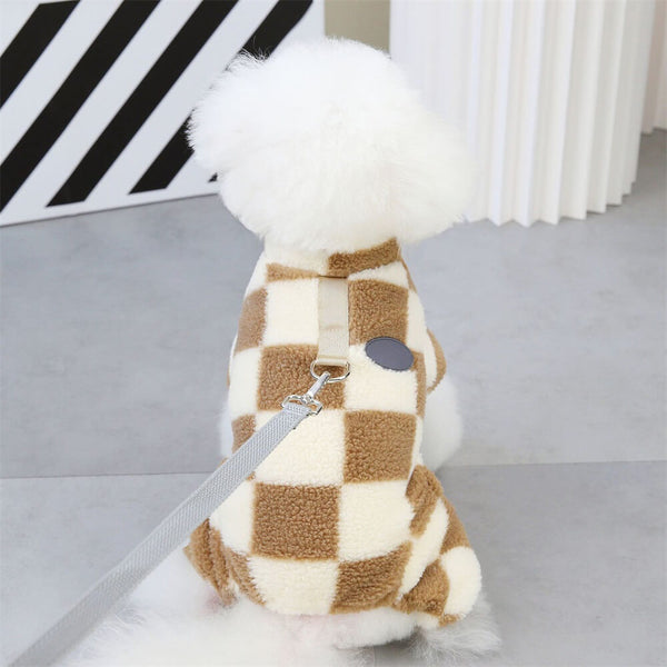 Chaqueta para perros de vellón a cuadros: estilo audaz y calidez para caminatas de invierno